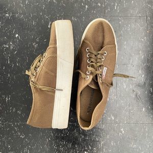 Olive Platform Supergas